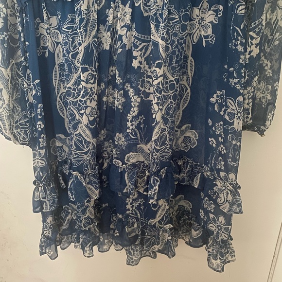 Dress from In Awe - Picture 4 of 8